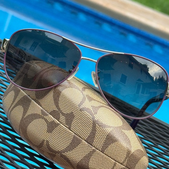 Authentic Coach Polarized Metal Aviator Sunglasses Kristina Style *Never Worn* - Picture 6 of 12